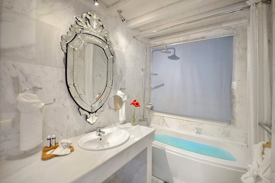 Saint John Mykonos SeaView Villa — luxury villa photo 19