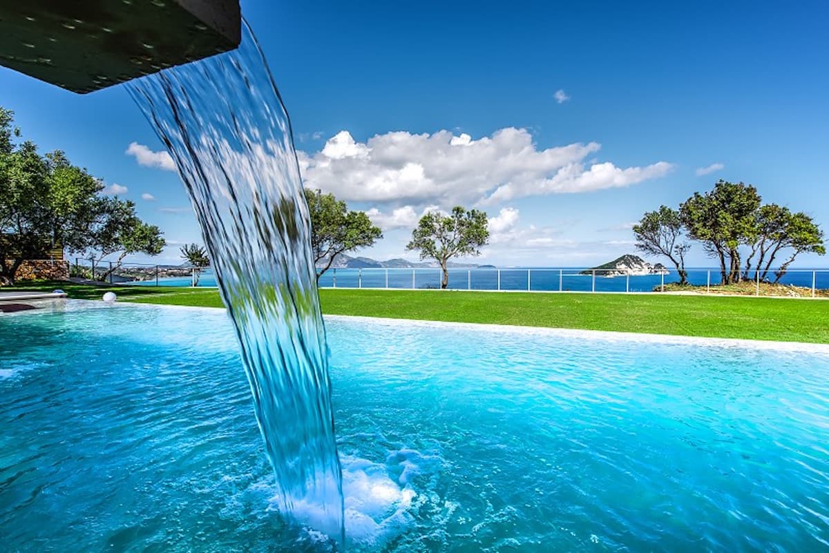 Artina Luxury Villa — luxury villa photo 3