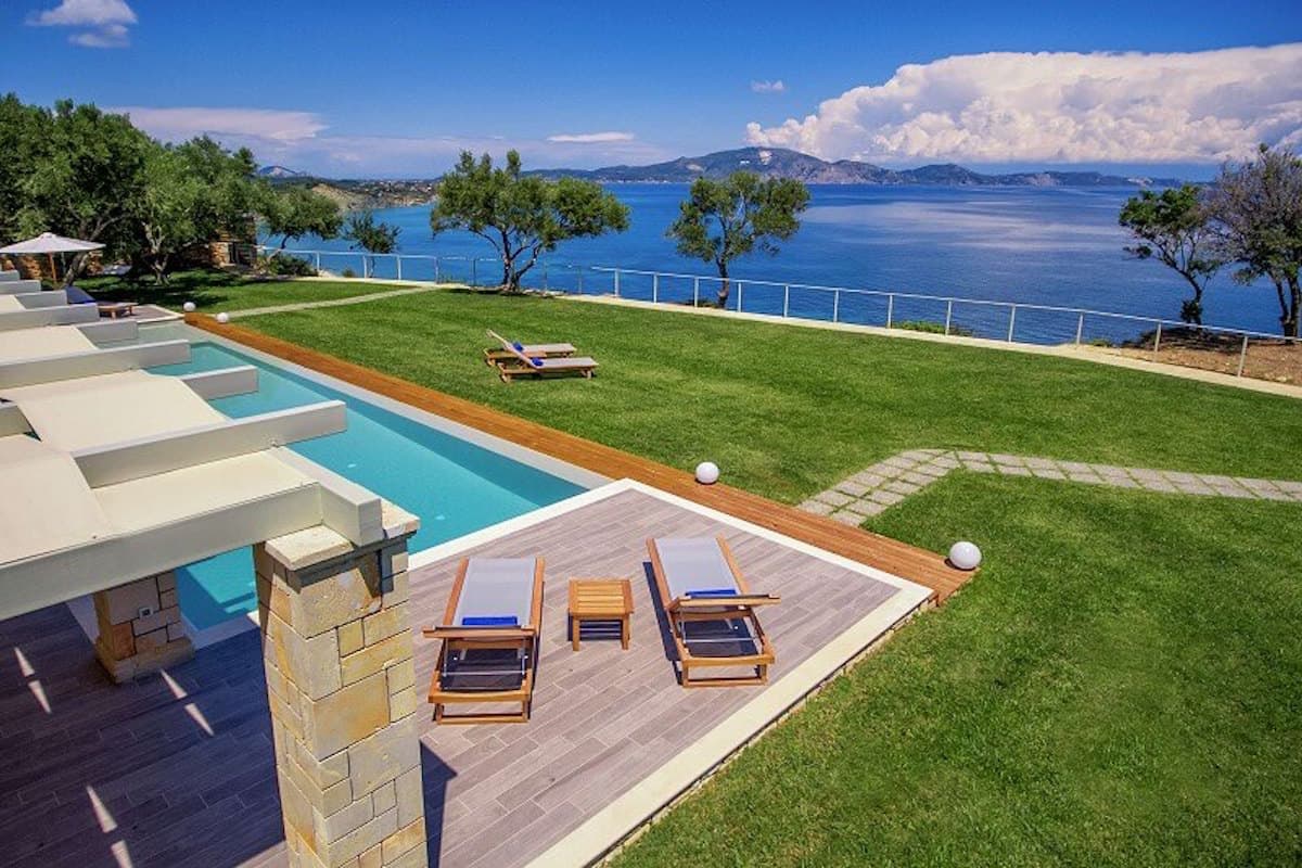 Artina Luxury Villa — luxury villa photo 1