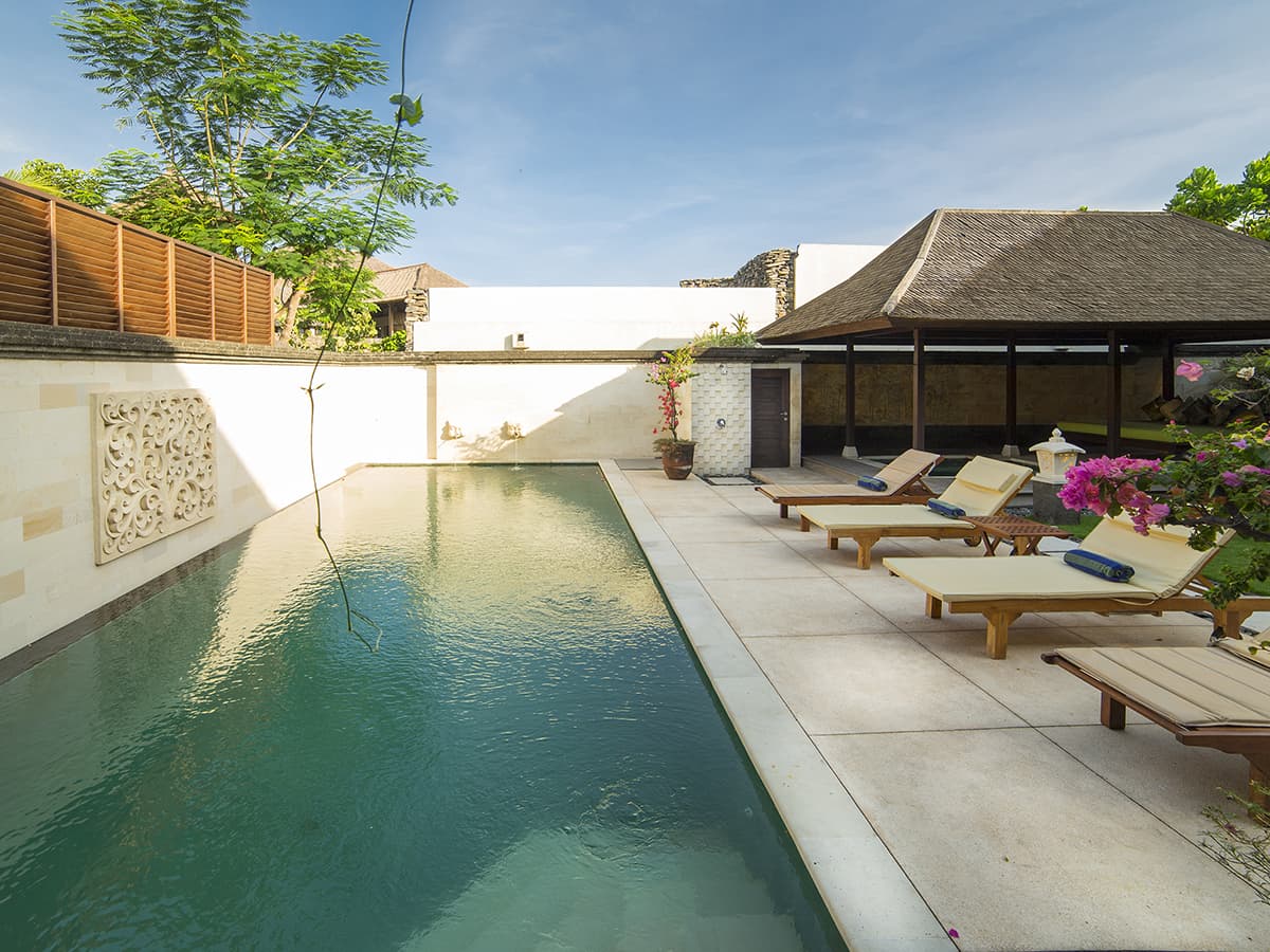 Bayu Gita Residence — luxury villa photo 14