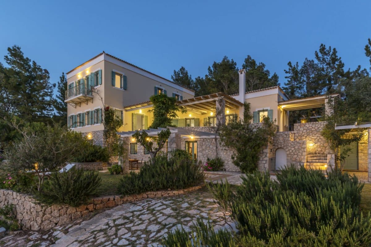 Electra Beachfront Villa — luxury villa photo 1