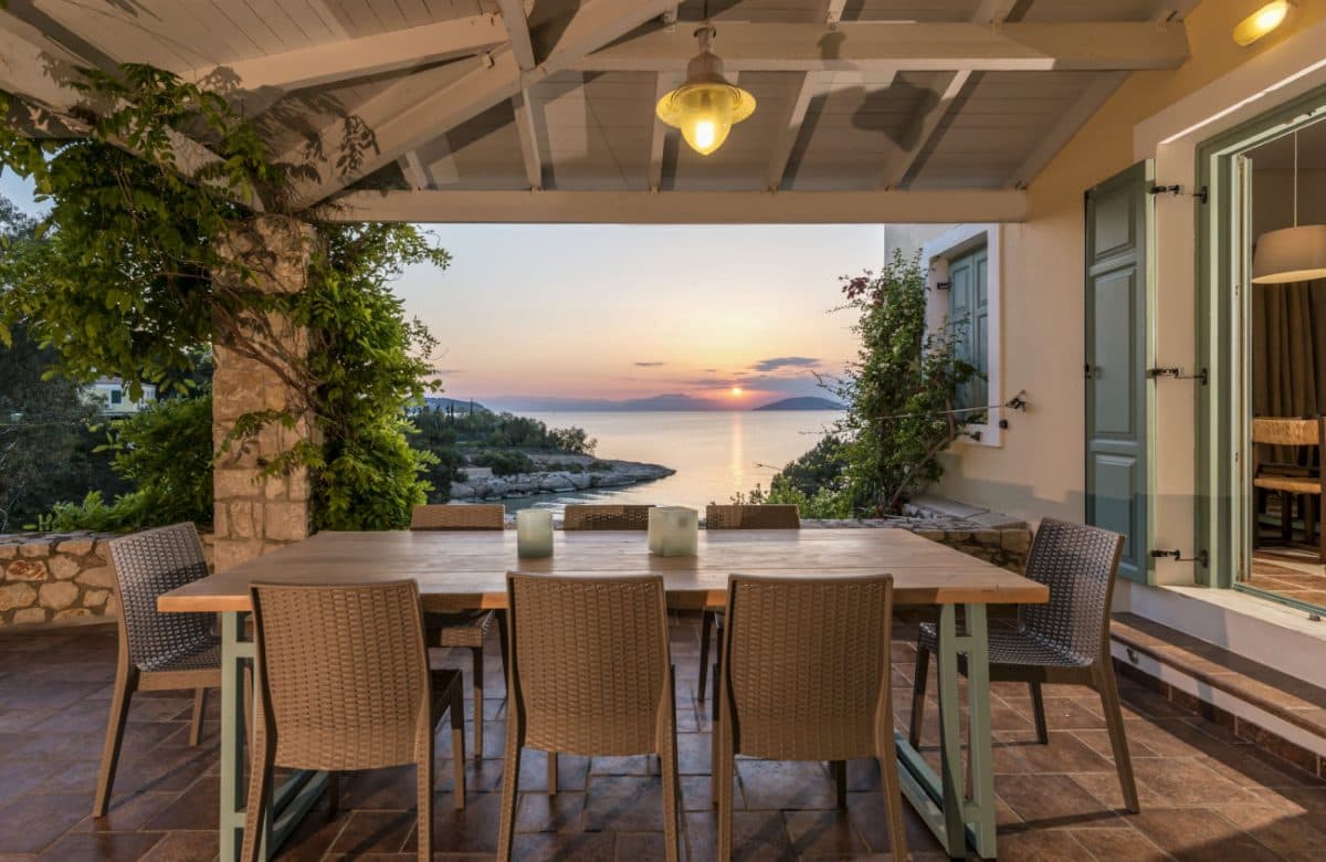 Electra Beachfront Villa — luxury villa photo 3