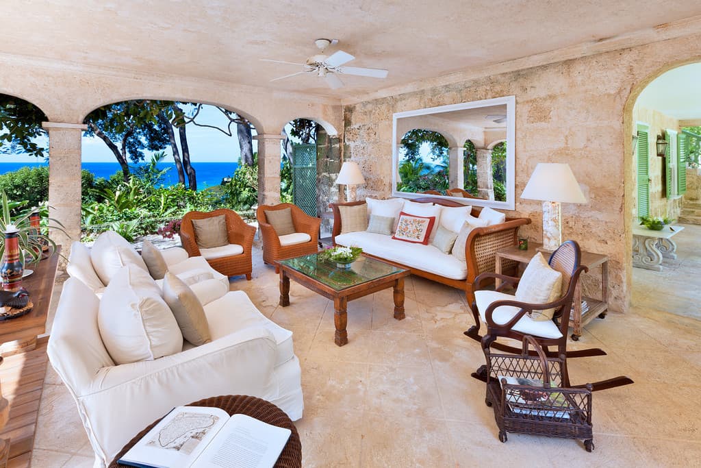 Fustic House — luxury villa photo 3