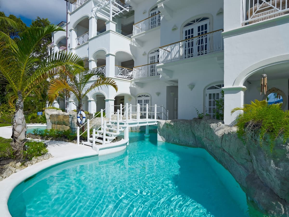 Old Trees 004, Caprice — luxury villa photo 1