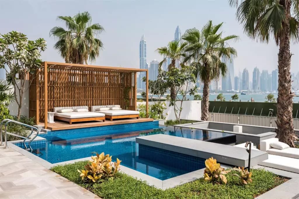 Five hotel luxury beach front villa — luxury villa photo 1