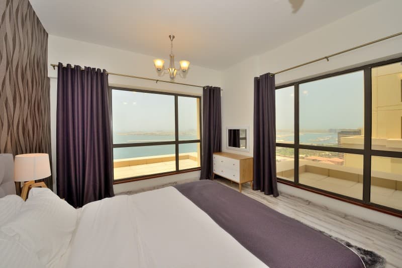 Vacation Bay’s Sadaf Apartment with Relaxing Sea Views Perfect Shopping — luxury villa photo 1