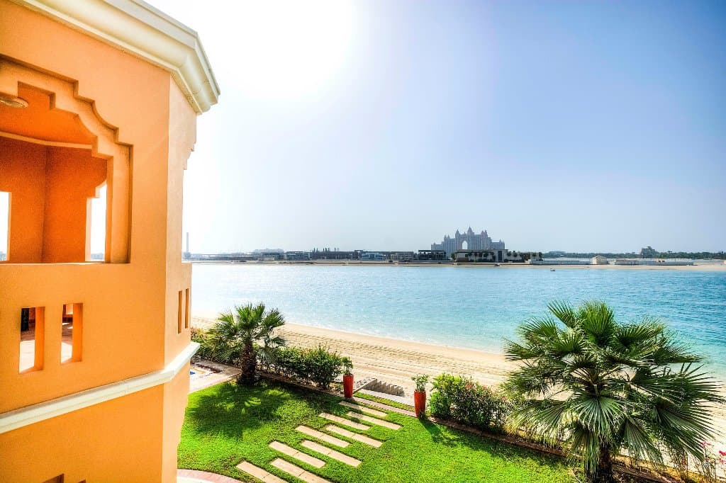 PALM CRESCENT VILLA — luxury villa photo 19