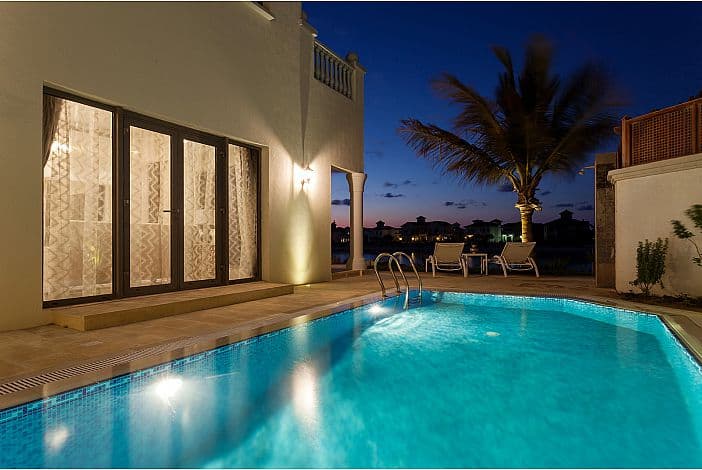 STUNNING 4 BED VILLA — luxury villa photo 1