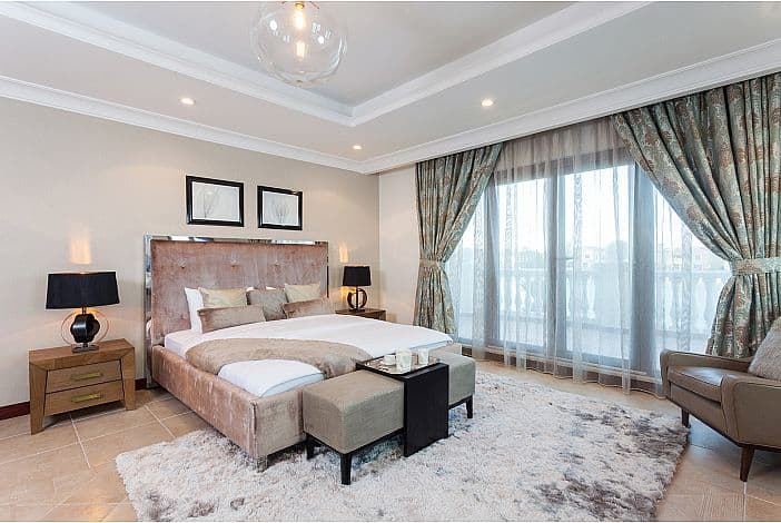 STUNNING 4 BED VILLA — luxury villa photo 17