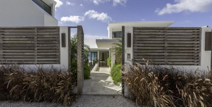Kishti Black Garden Villa — luxury villa photo 2