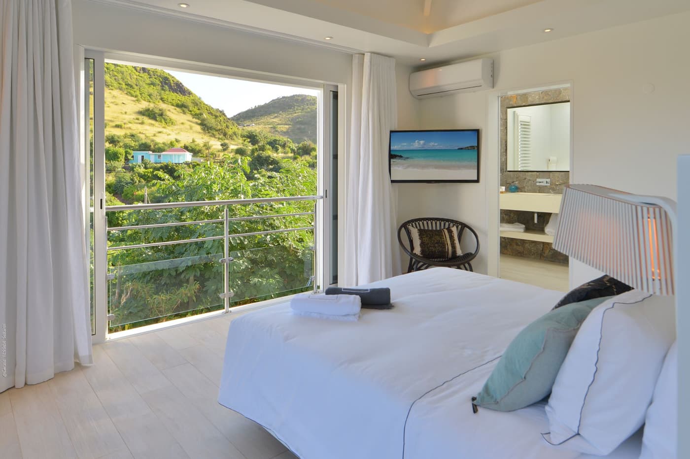 Villa South Wave — luxury villa photo 1