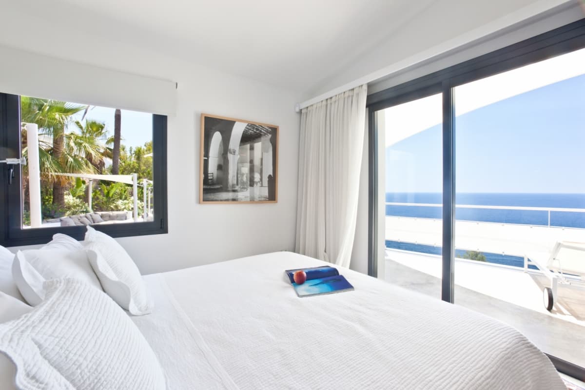 Villa Vista Es Torrent — luxury villa photo 2