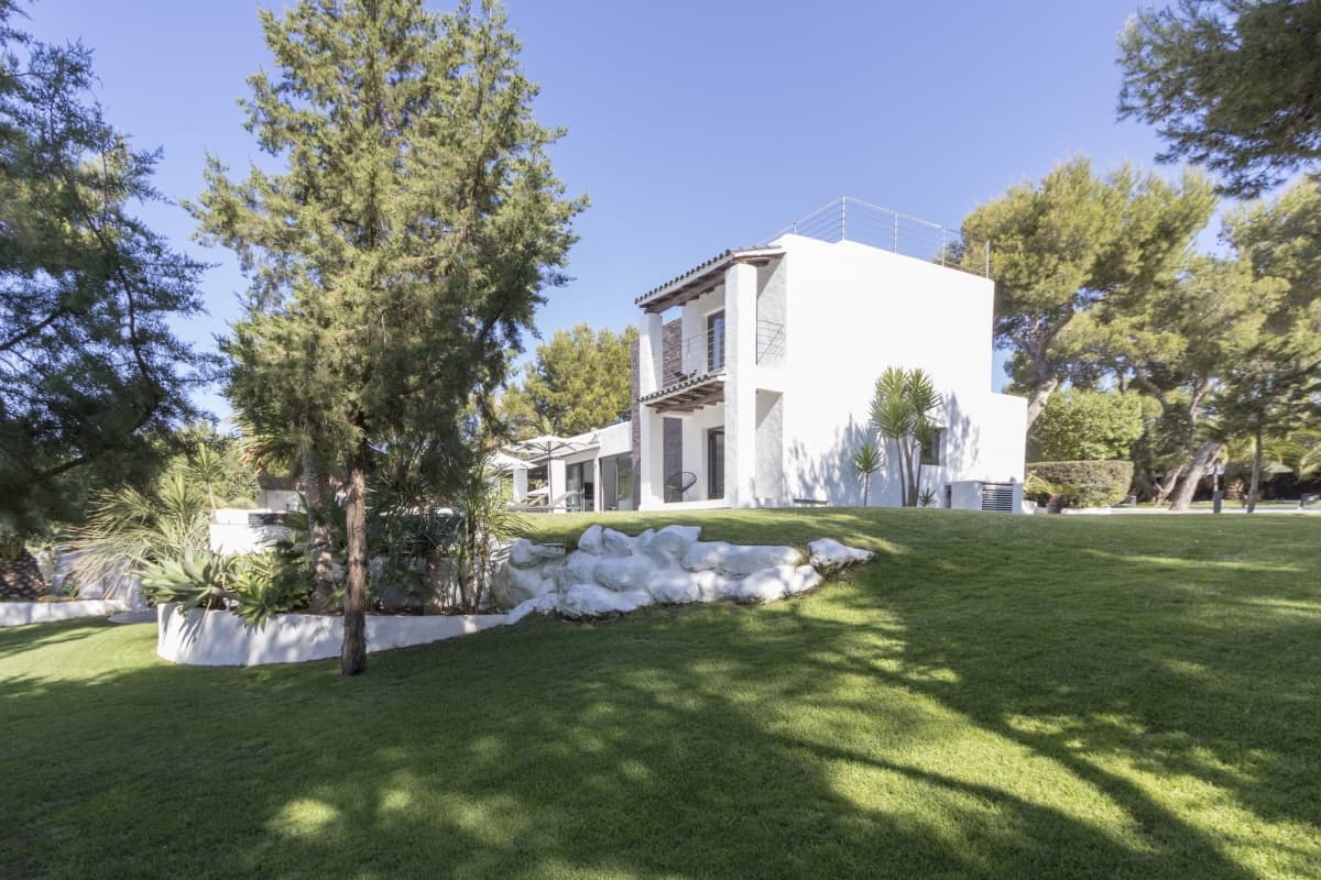 Es Vedra Style — luxury villa photo 2