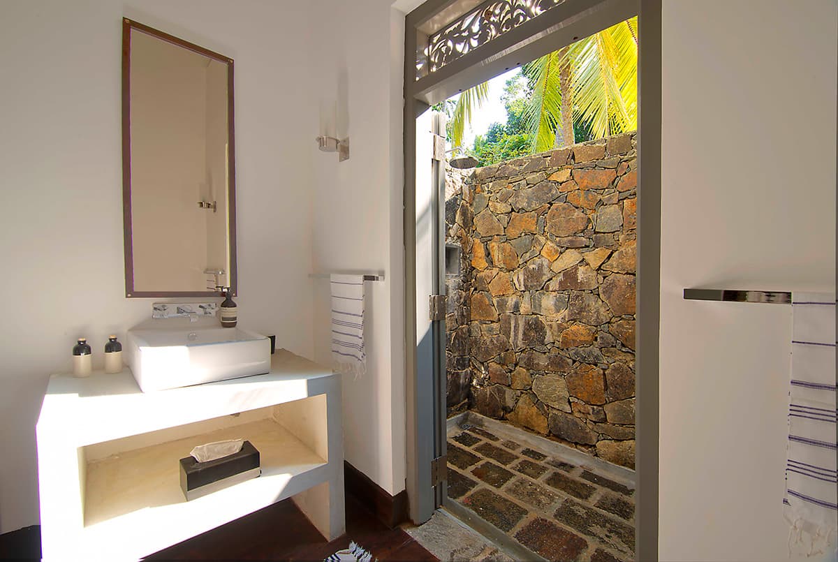 Ivory House — luxury villa photo 3