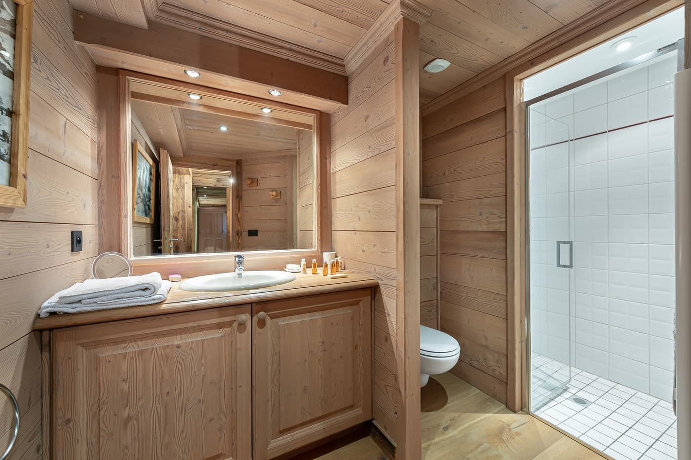 CHALET LE VILLARET — luxury villa photo 3