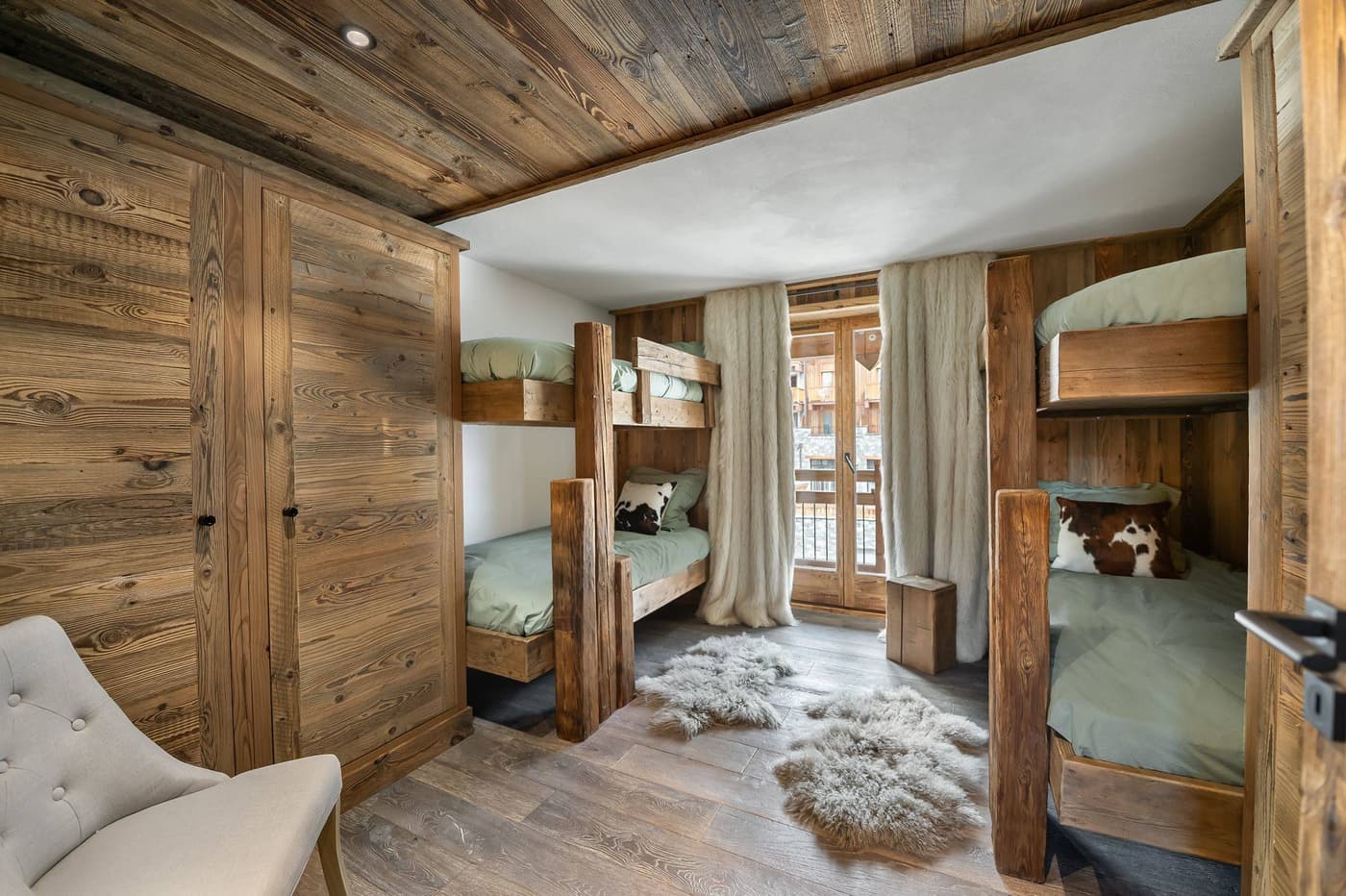 Apartment Grizzly 204 — luxury villa photo 1
