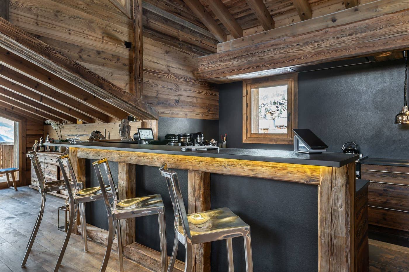 Chalet Pure Black Crystal — luxury villa photo 2