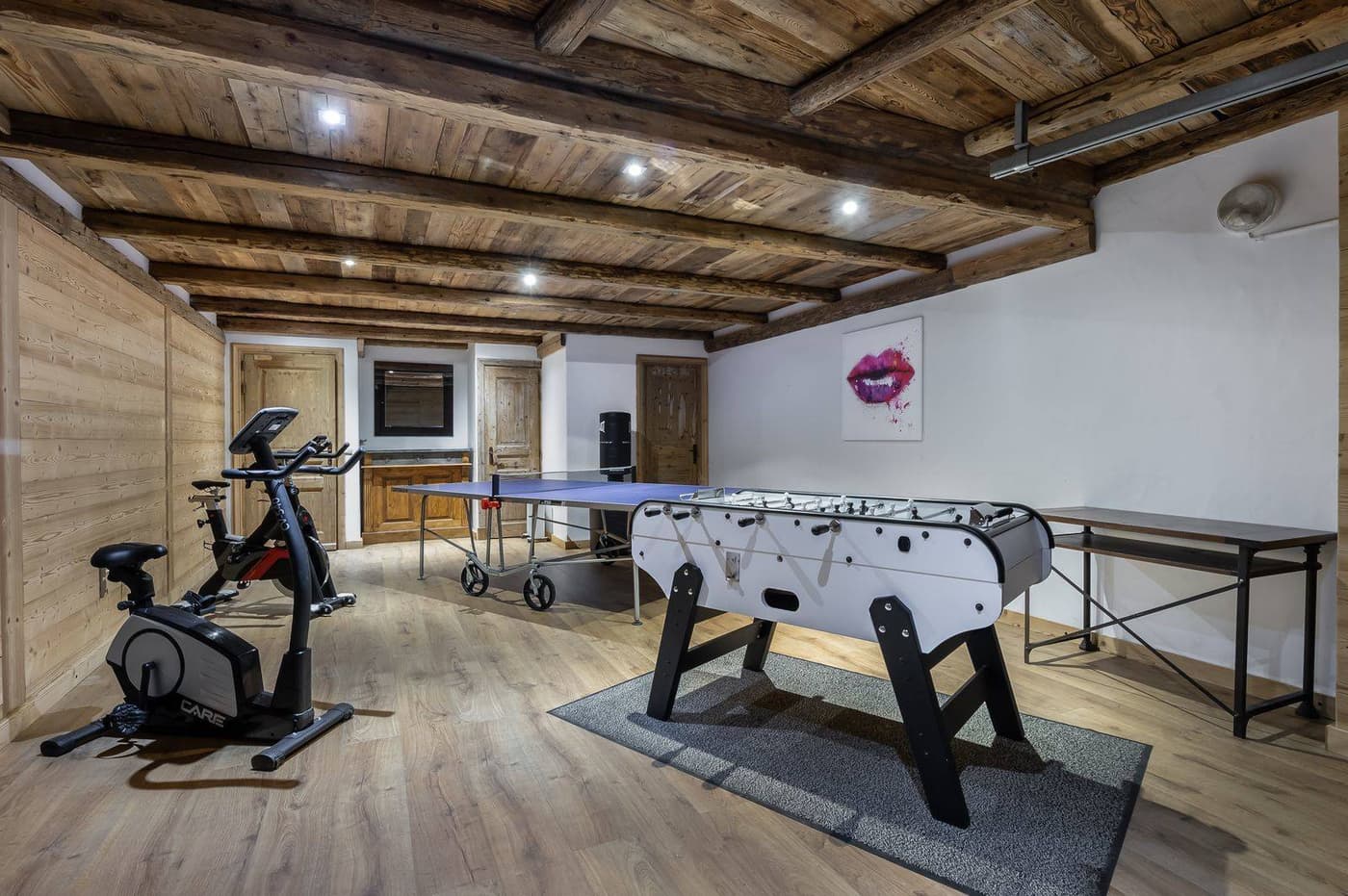 Chalet Le Petit Yeti — luxury villa photo 3