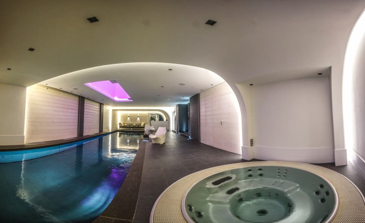 Hameau de Bellecôte — luxury villa photo 19
