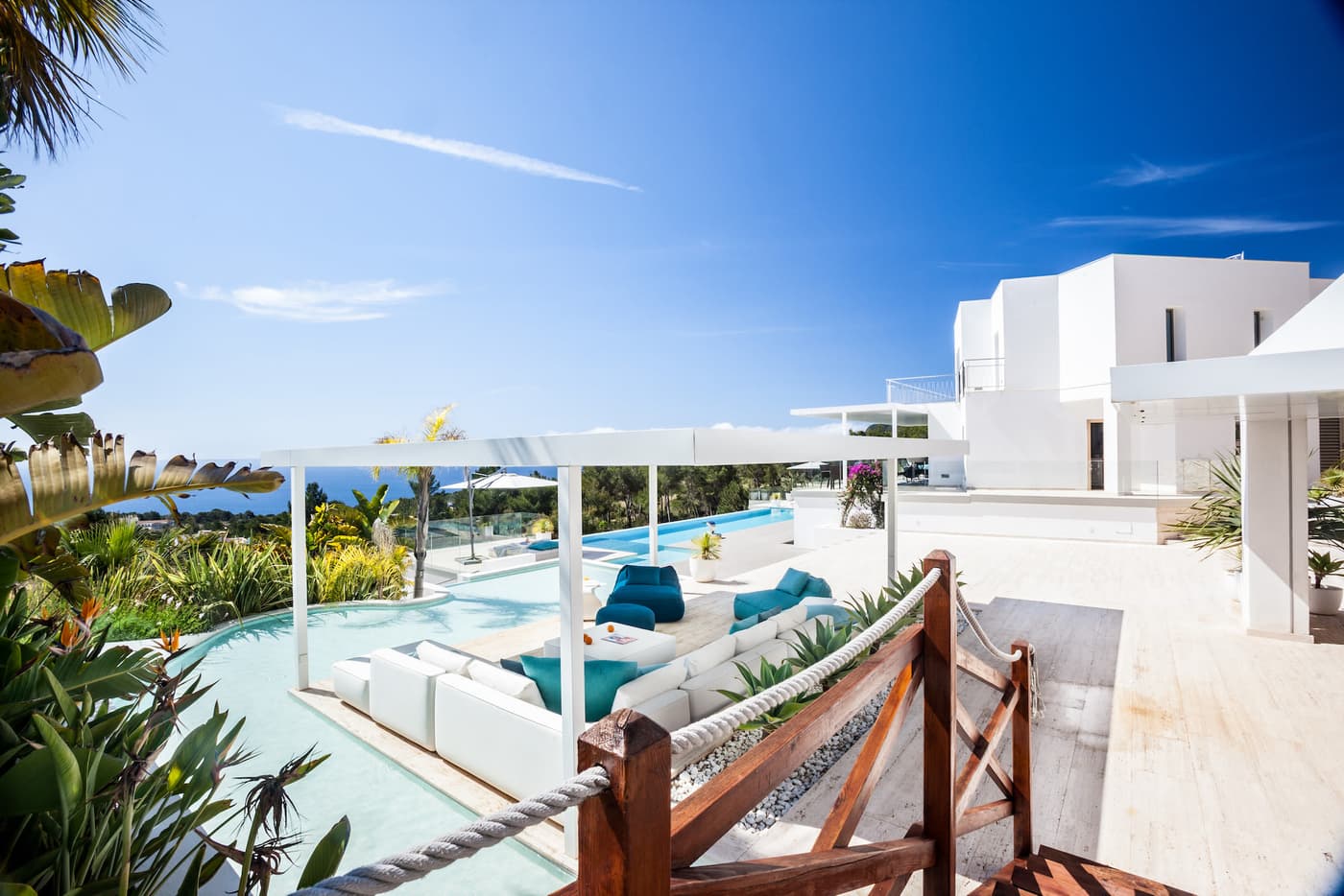 Mi Destino — luxury villa photo 2