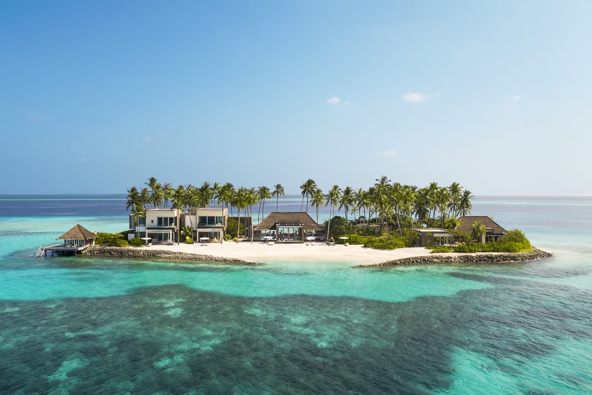 Cheval Blanc Randheli — luxury villa photo 1