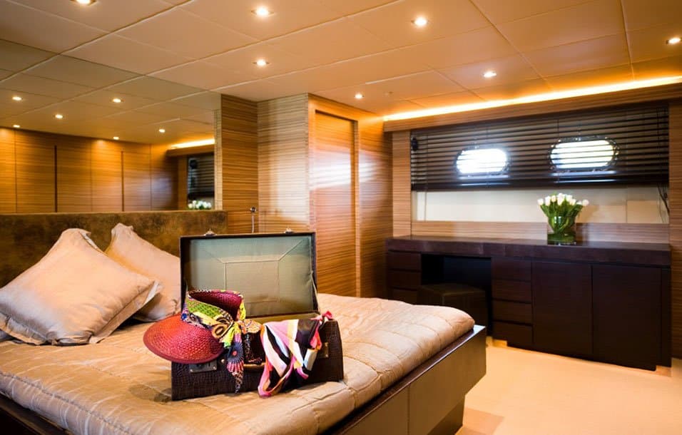 Ios — luxury villa photo 2
