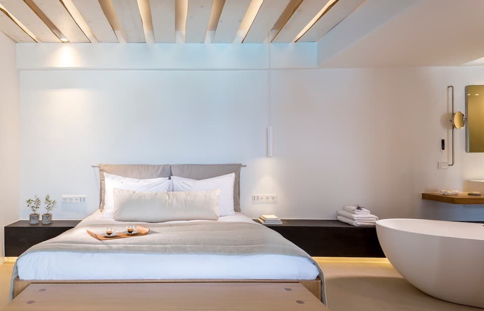 Bill & Coo Suite — luxury villa photo 2