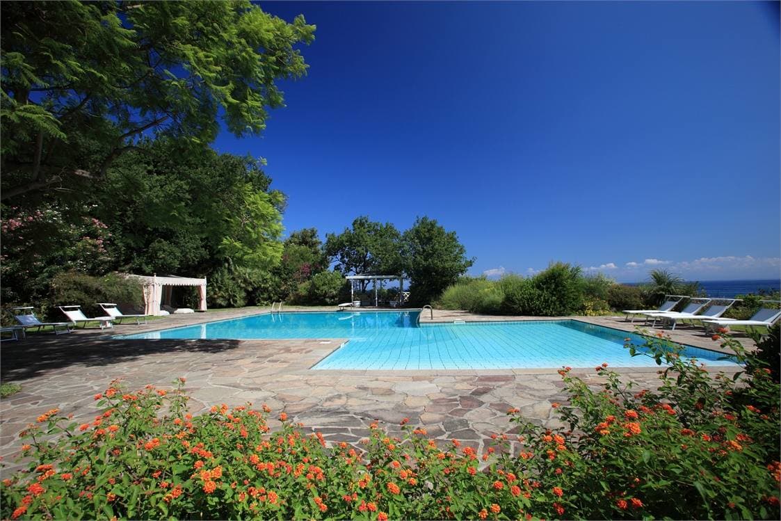 Villa Capricorno — luxury villa photo 3