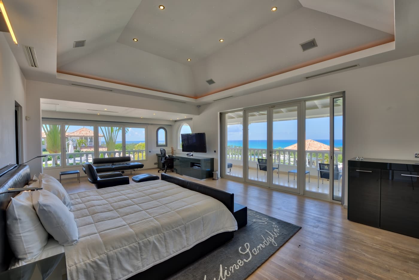 Villa Sandyline — luxury villa photo 2