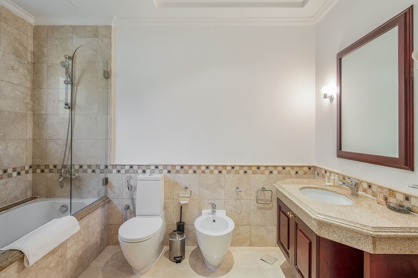 Palm Jumeirah Villa — luxury villa photo 2