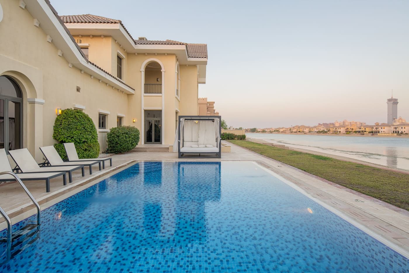 Dubai Villa — luxury villa photo 1