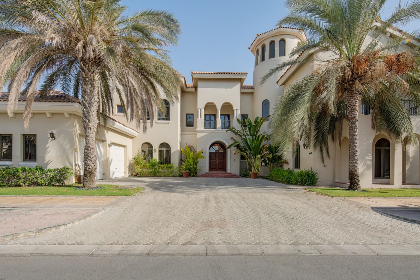 Palm Villa — luxury villa photo 32