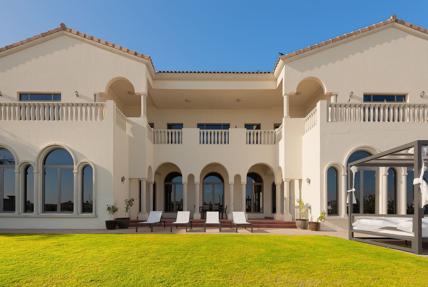 Jumeirah Beach Villa — luxury villa photo 1