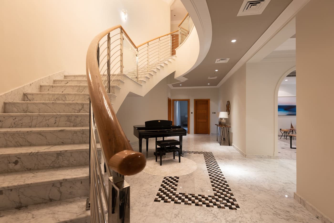 Jumeirah Villa — luxury villa photo 1