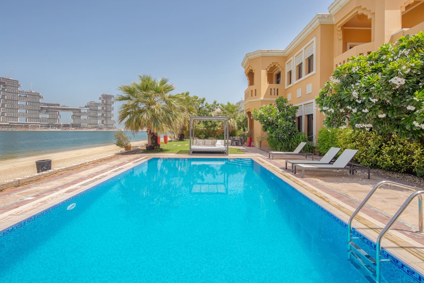Palm Jumeirah Villa — luxury villa photo 1