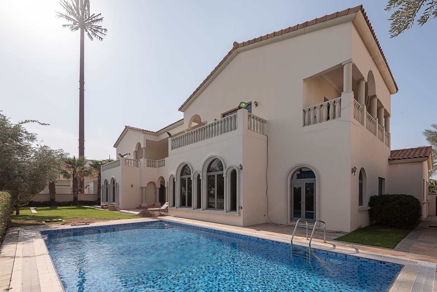 Dubai Beach Villa — luxury villa photo 1