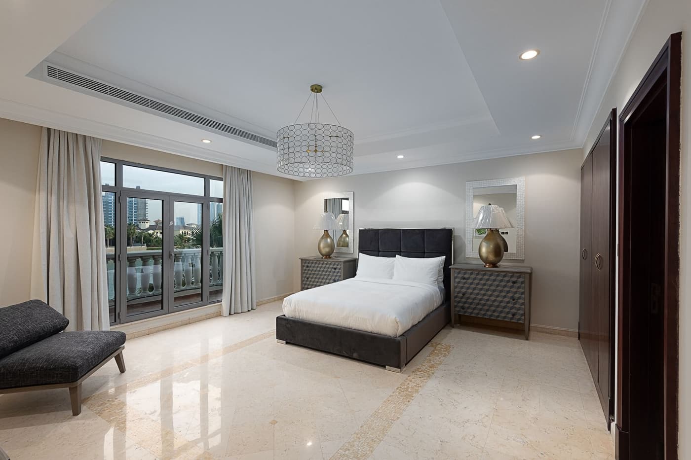 Dubai Beach Villa — luxury villa photo 3