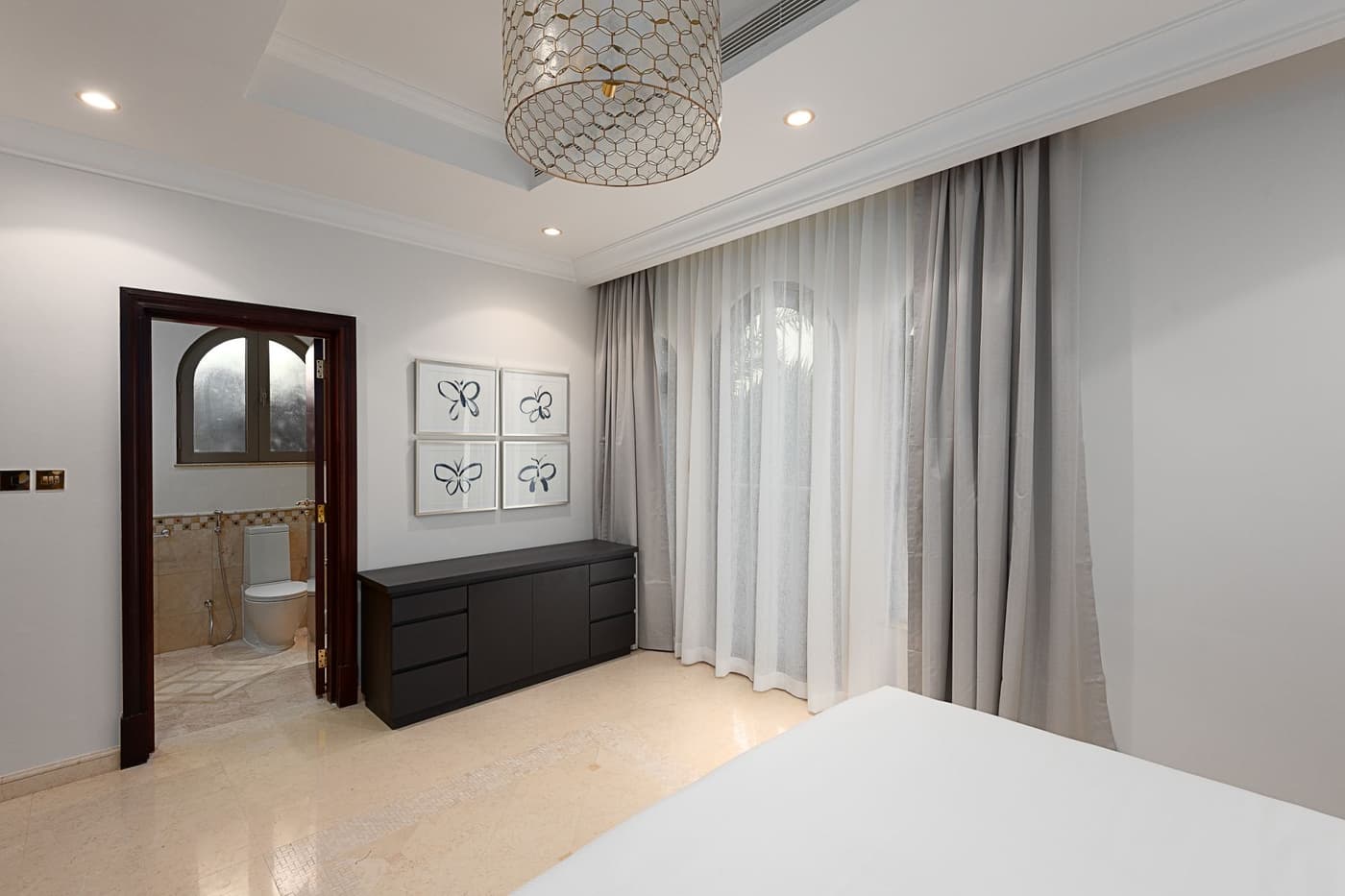 Dubai Beach Villa — luxury villa photo 2