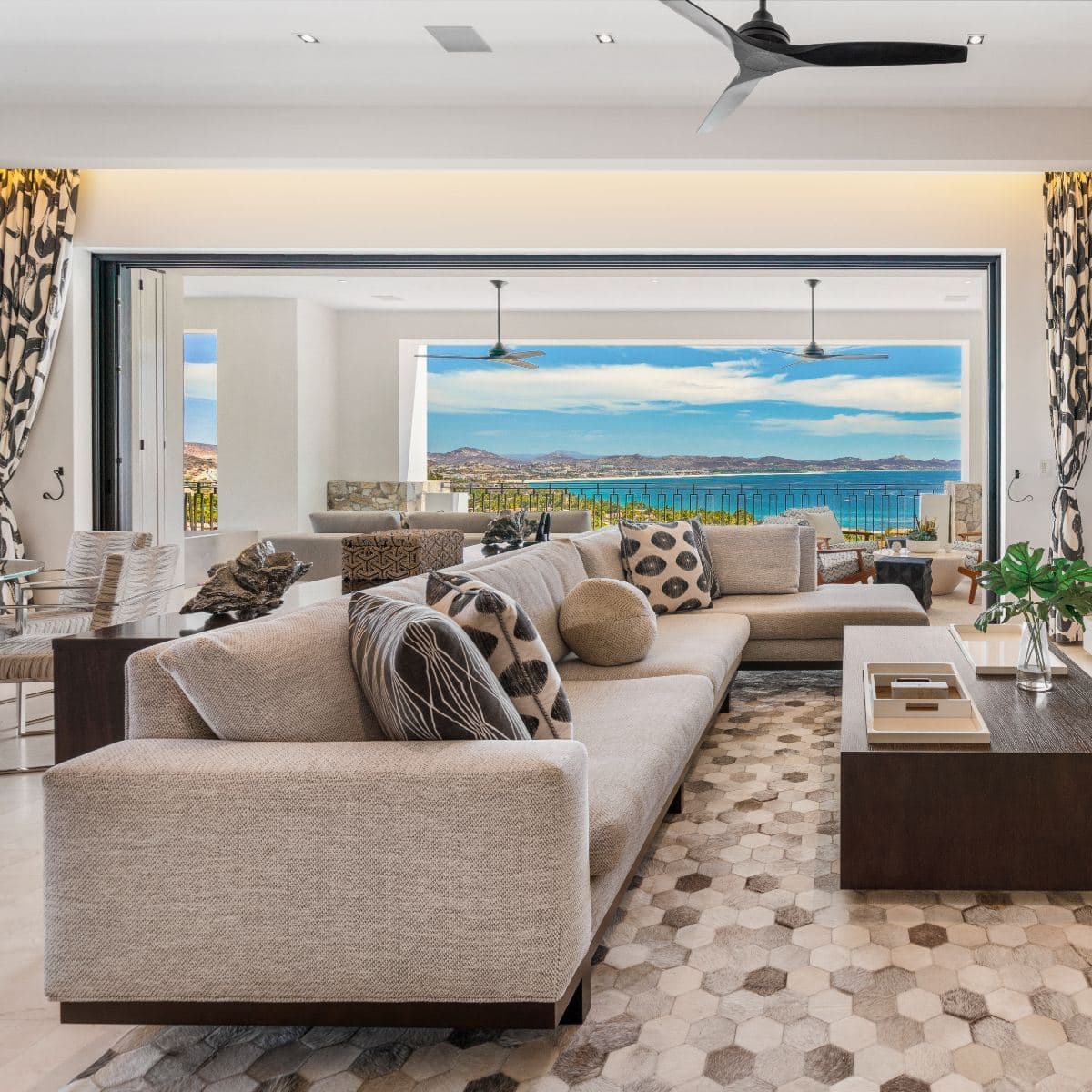 Villa The Ledges Two — luxury villa photo 2