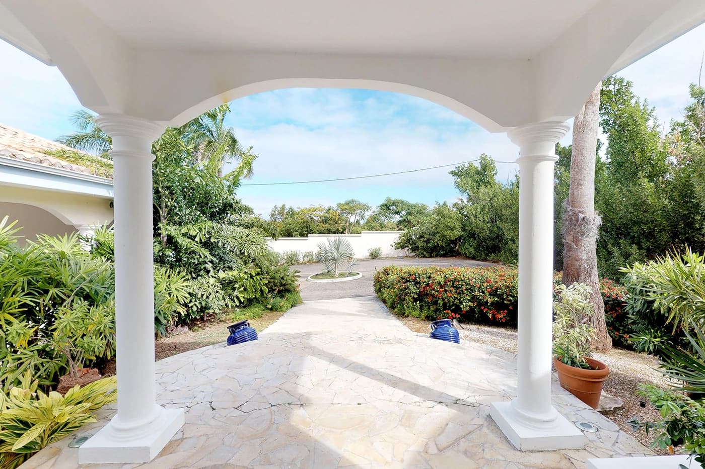 Villa Cascades — luxury villa photo 40
