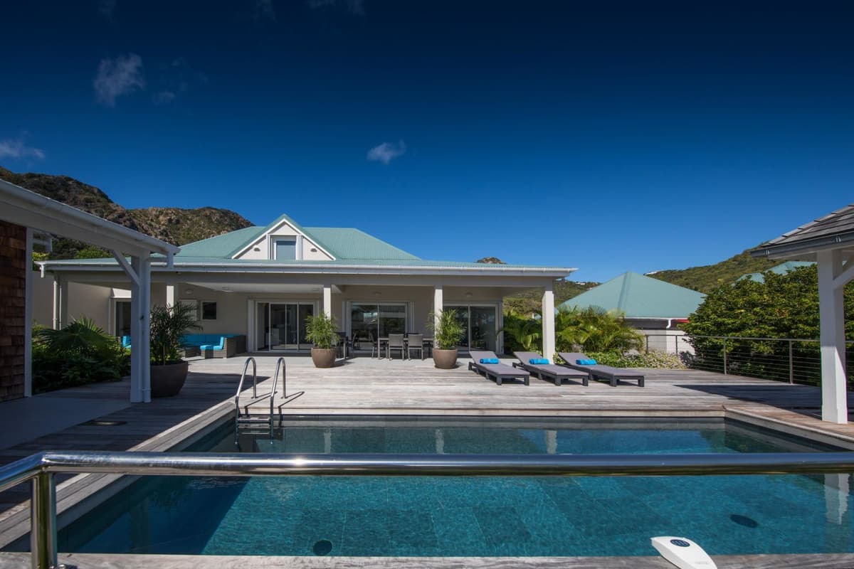 Villa Wild Blue — luxury villa photo 1