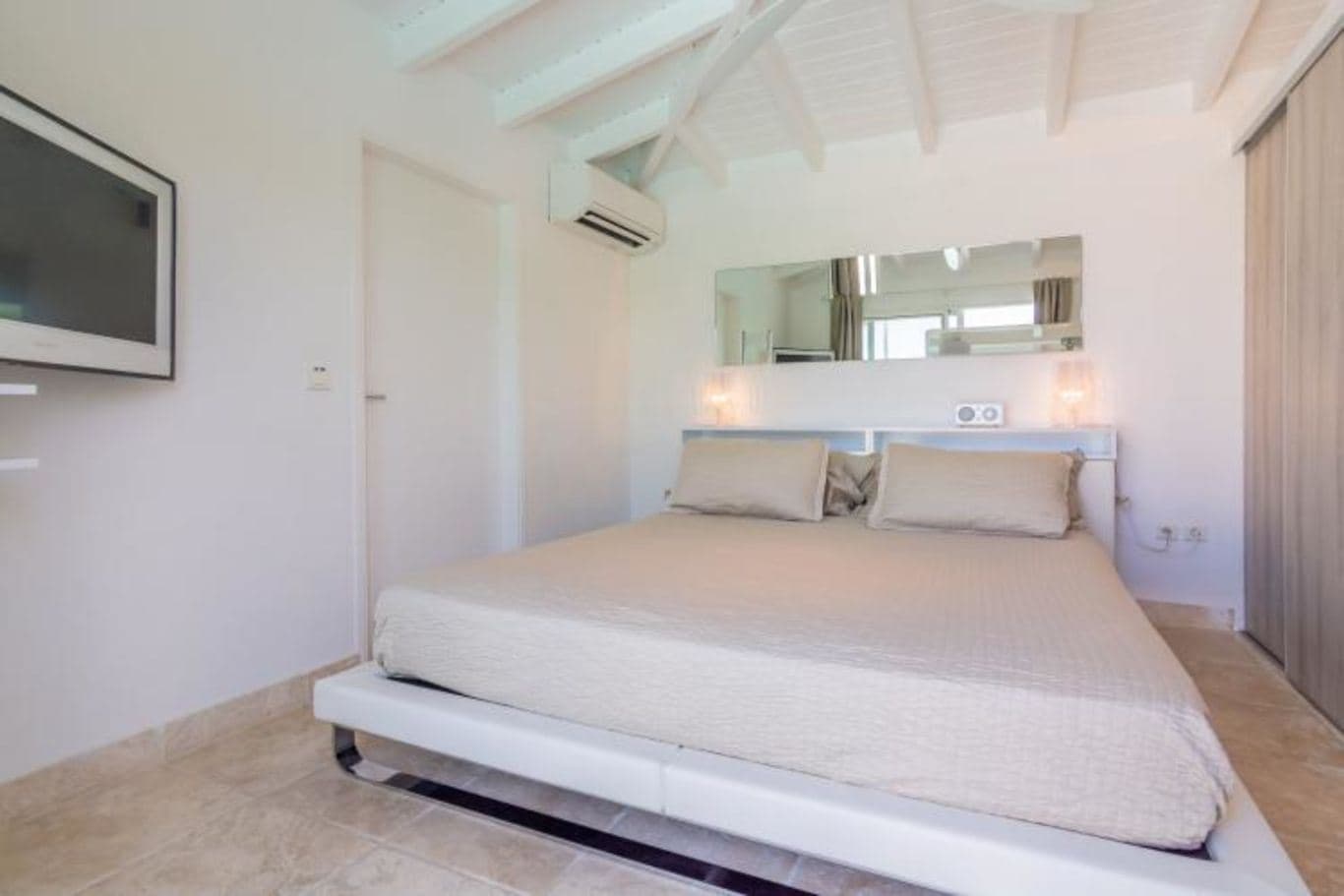 Villa Bruka — luxury villa photo 3