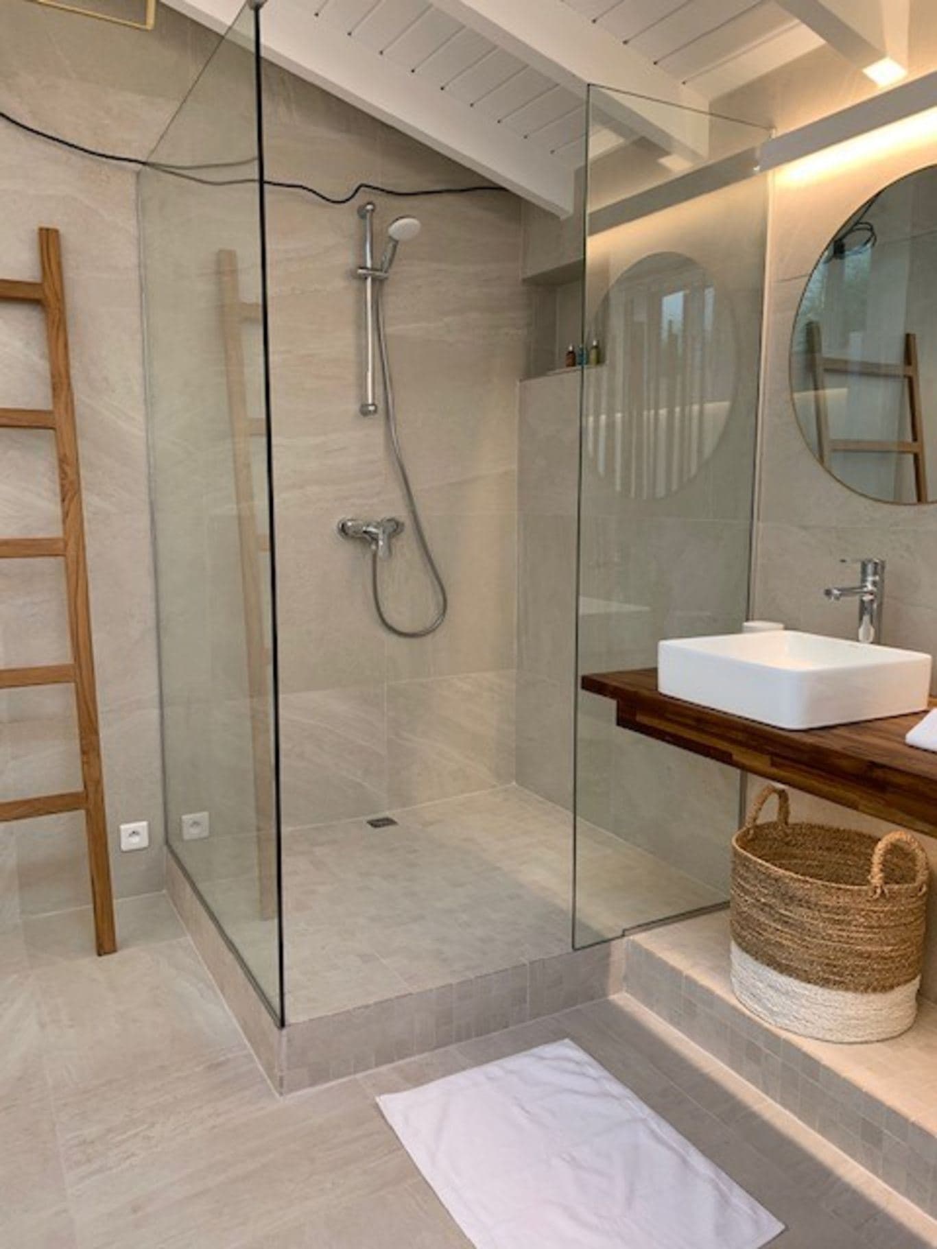 Villa Bruka — luxury villa photo 2