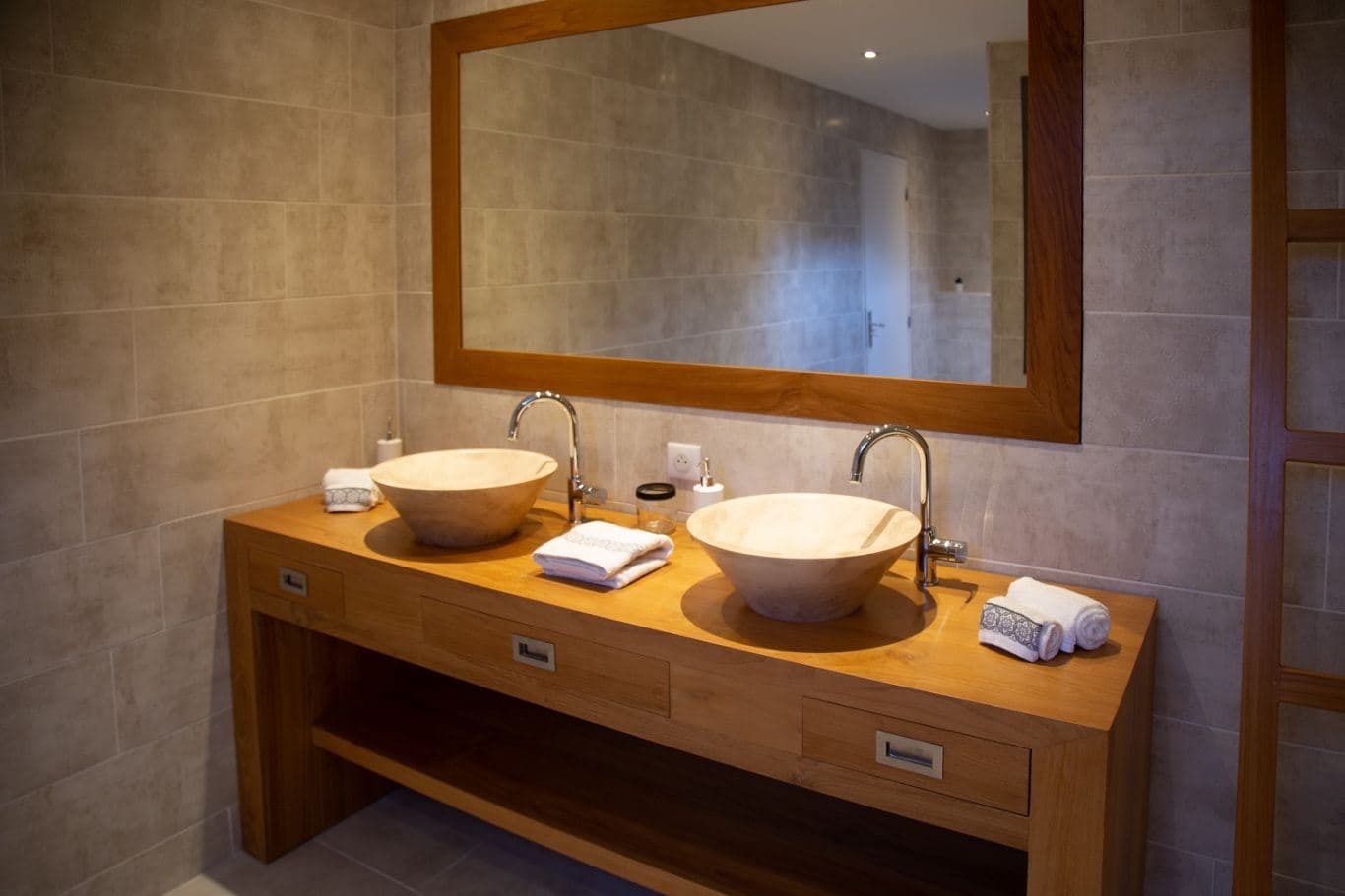 Villa Black Opal — luxury villa photo 1