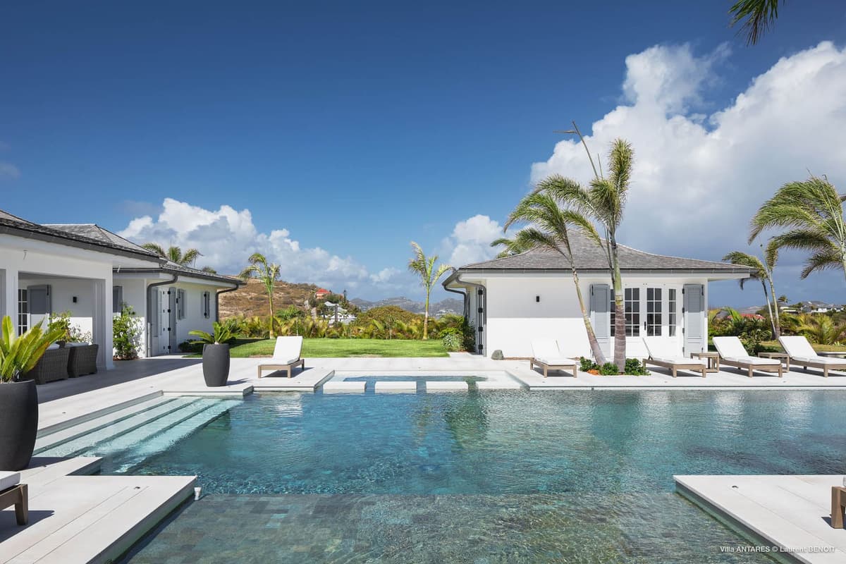 Villa Antares — luxury villa photo 2