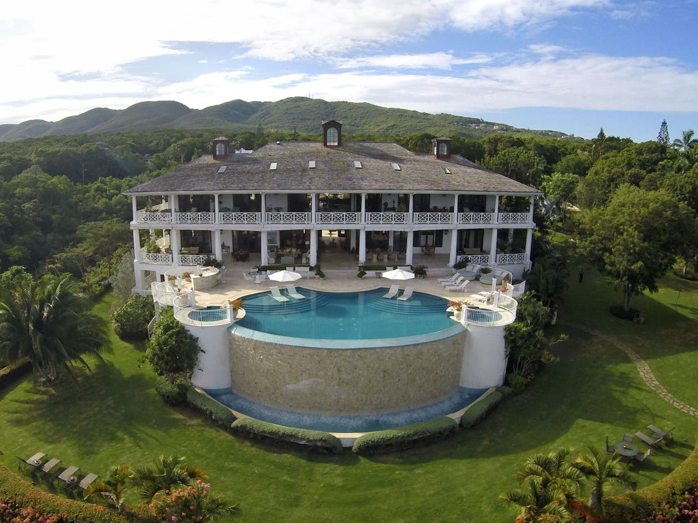 Villa Flower Hill — luxury villa photo 1