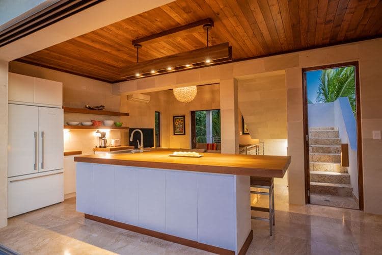 Villa Beach Cake — luxury villa photo 24