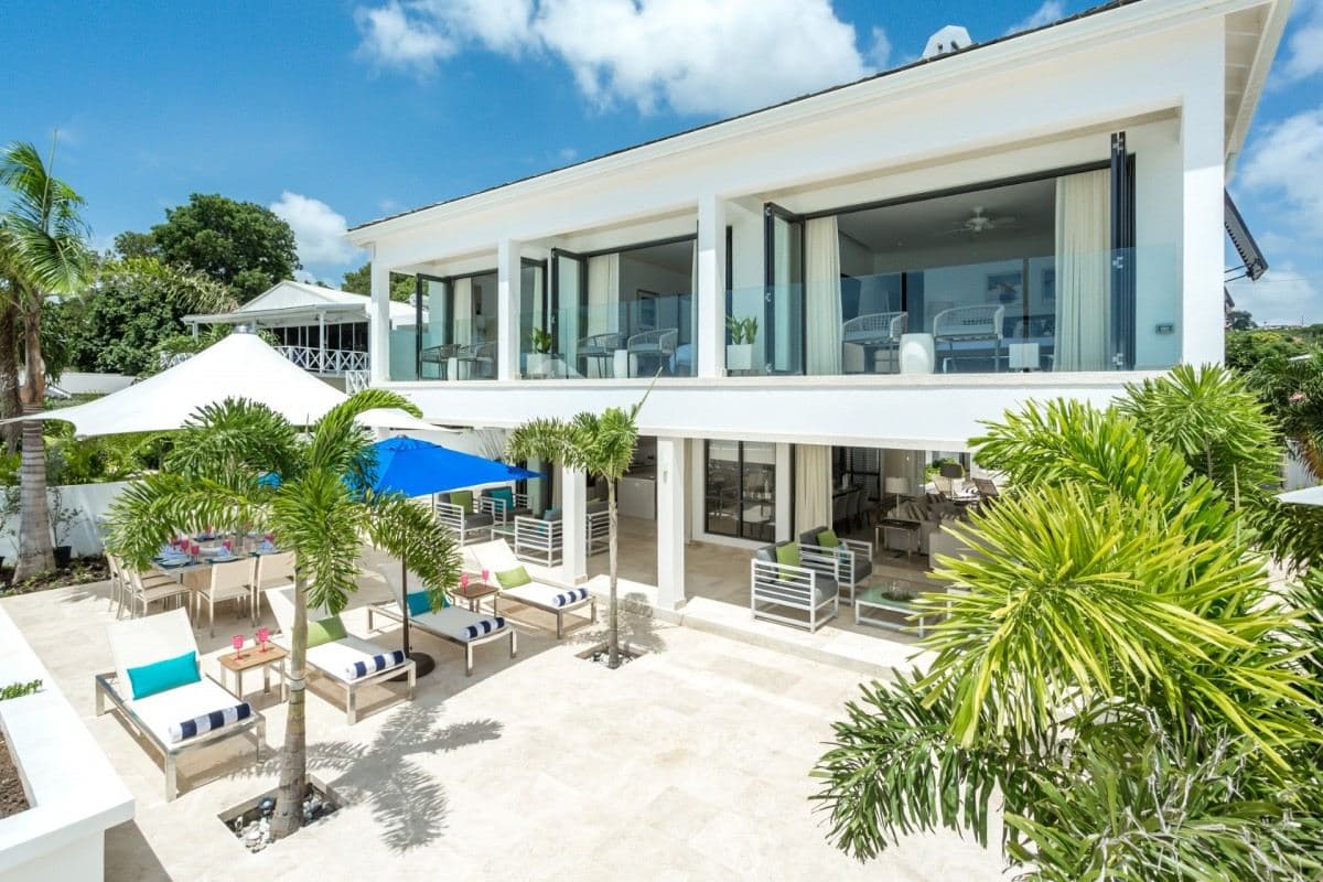 Reigate Villa — luxury villa photo 1