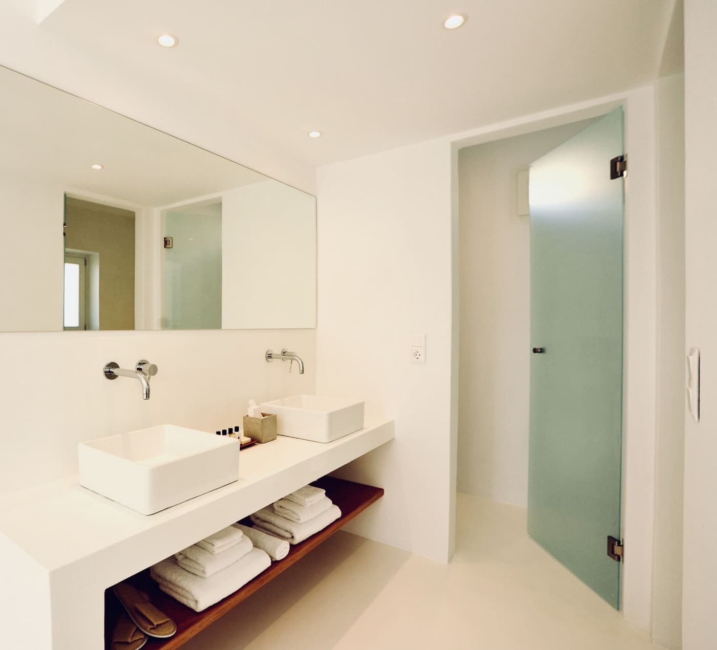 Pili Pala Two Bedroom Suite — luxury villa photo 2