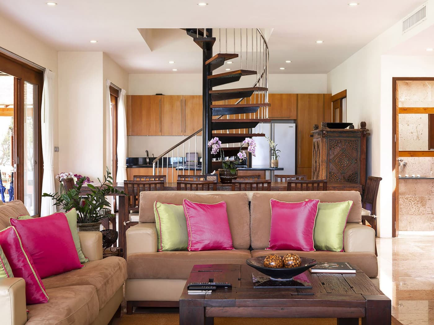 Tawantok Beach Villa 2 — luxury villa photo 2